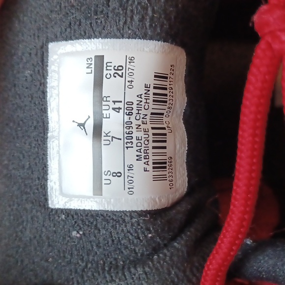 EUC Air Jordan 12 Retro Size 8 Red / White - Picture 14 of 16